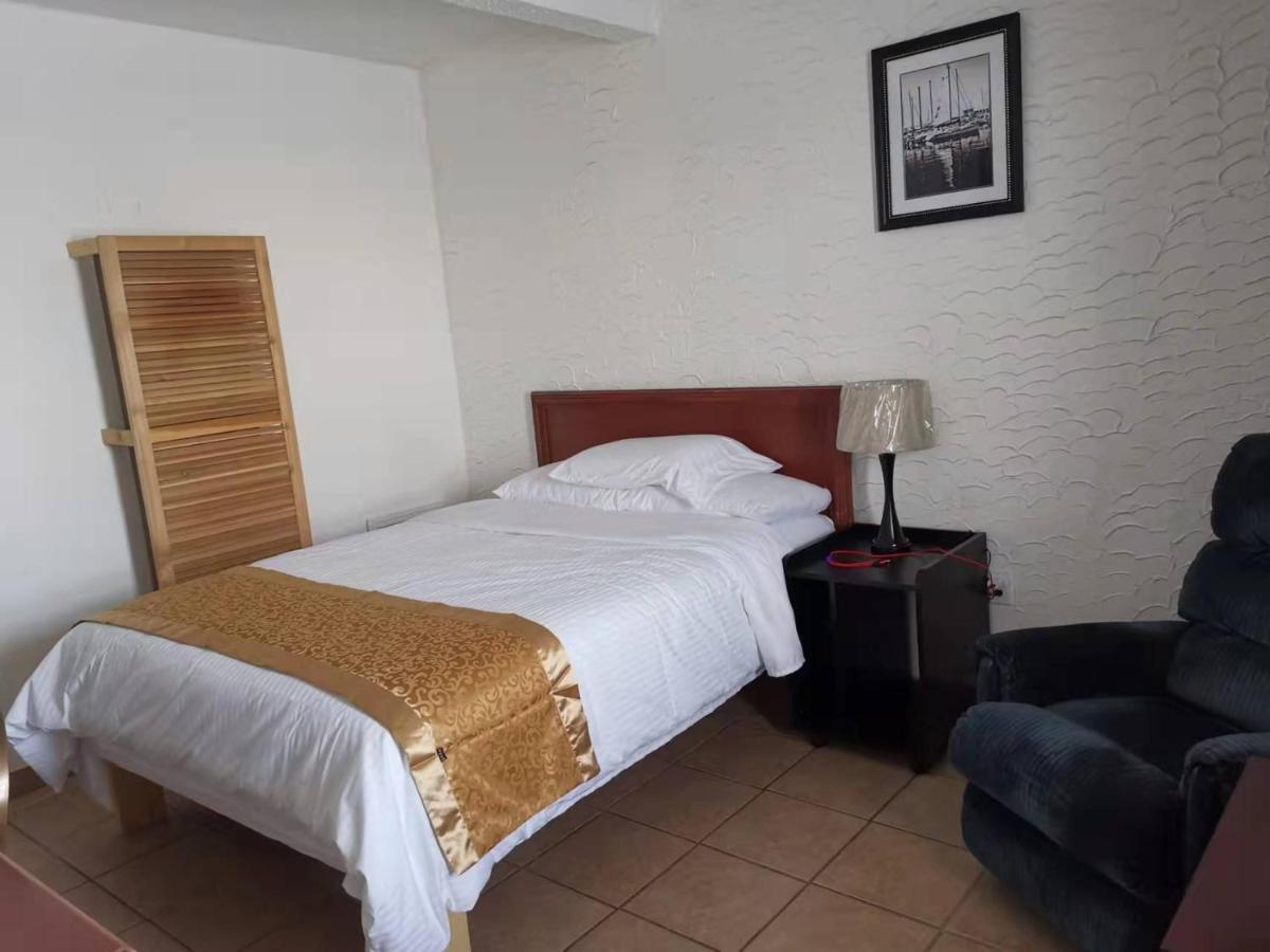 Dundurn Motel Luaran gambar